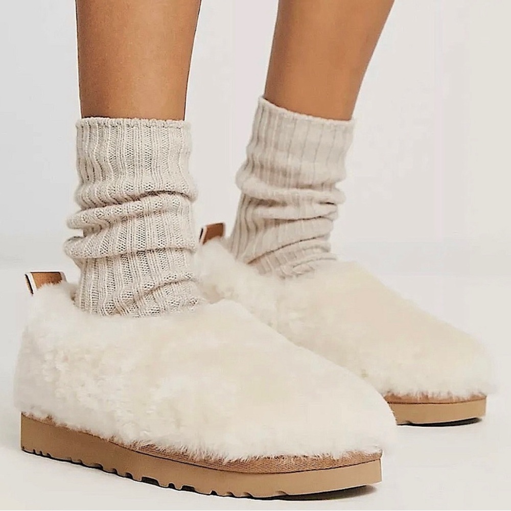 NEW UGG Classic Cozy Bootie Natural Cream Shearling Sheepskin Boot Slipper Shoe